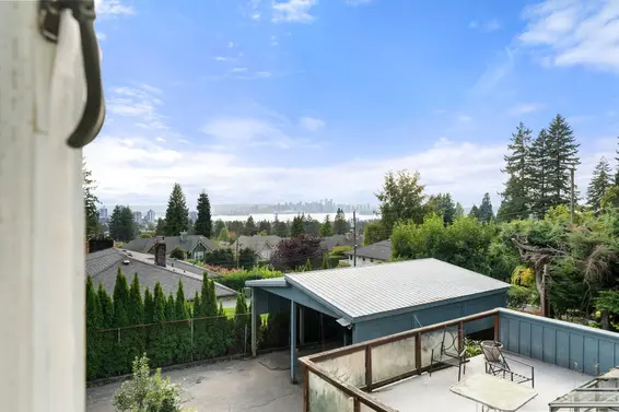 3041 St. Marys Avenue, North Vancouver For Sale - image 4