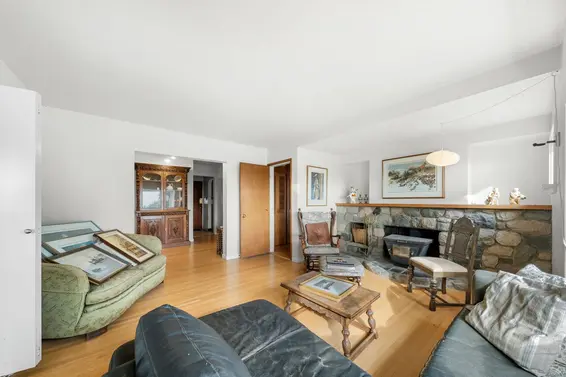 3041 St. Marys Avenue, North Vancouver For Sale - image 9