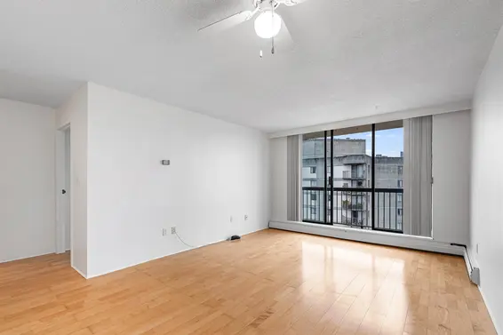 1605 145 St. Georges Avenue, North Vancouver For Sale - image 4