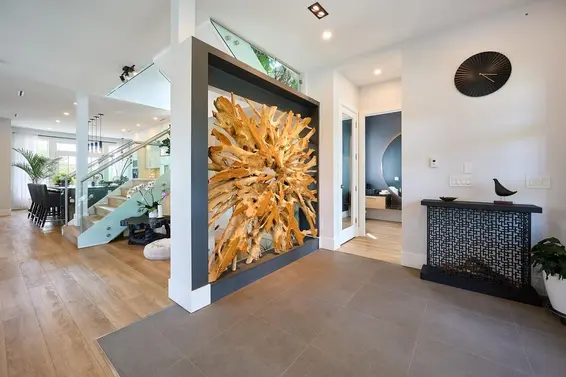 449 East 15th Street, North Vancouver For Sale - image 4