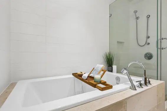 204 866 Arthur Erickson Place, West Vancouver For Sale - image 10