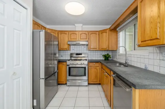 3679 Mountain Highway, North Vancouver For Sale - image 12