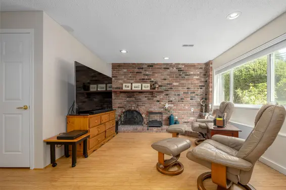 3679 Mountain Highway, North Vancouver For Sale - image 23