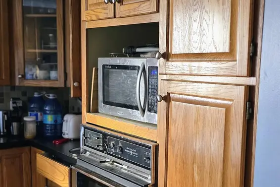 JNW33 415 West Esplanade, North Vancouver For Sale - image 9