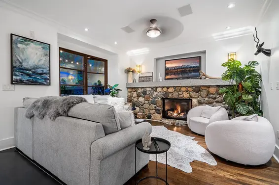 3394 Mahon Avenue, North Vancouver For Sale - image 11