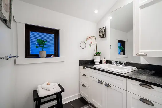 3394 Mahon Avenue, North Vancouver For Sale - image 18
