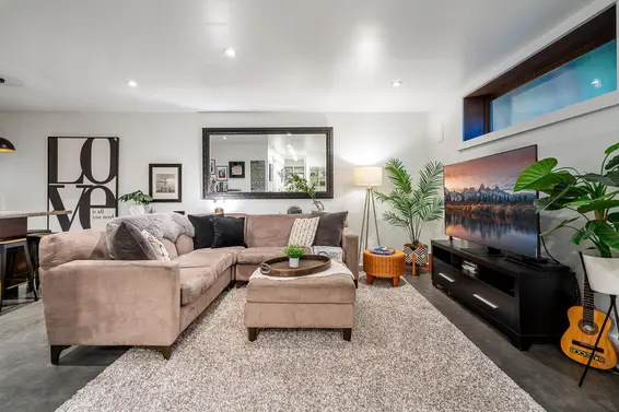 3394 Mahon Avenue, North Vancouver For Sale - image 25