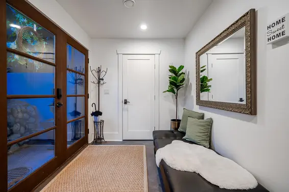 3394 Mahon Avenue, North Vancouver For Sale - image 31