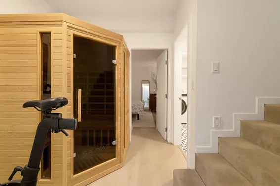 3 226 East 10th Street, North Vancouver For Sale - image 37