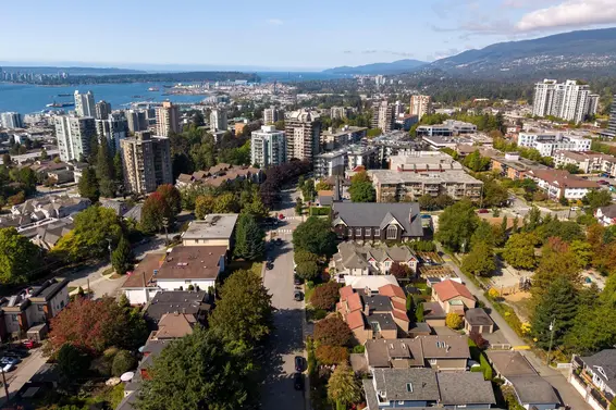 3 226 East 10th Street, North Vancouver For Sale - image 39