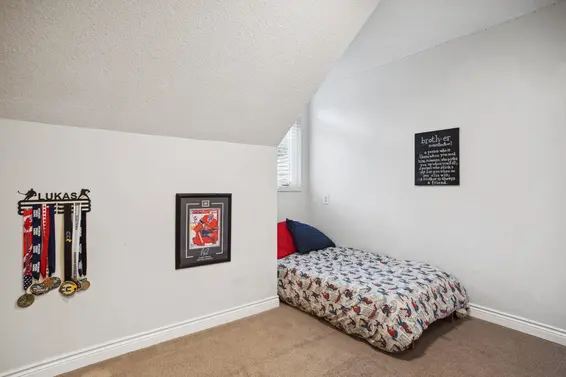 2569 Hyannis Point, North Vancouver For Sale - image 25