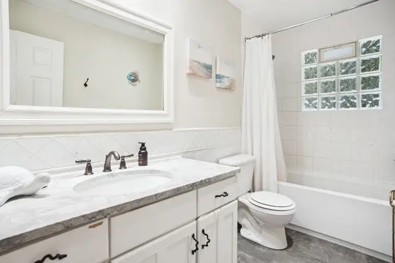 2569 Hyannis Point, North Vancouver For Sale - image 26