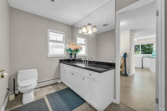 1368 Tyrol Road, West Vancouver For Sale - image 21