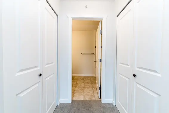 404 183 West 23Rd Street, North Vancouver For Sale - image 3