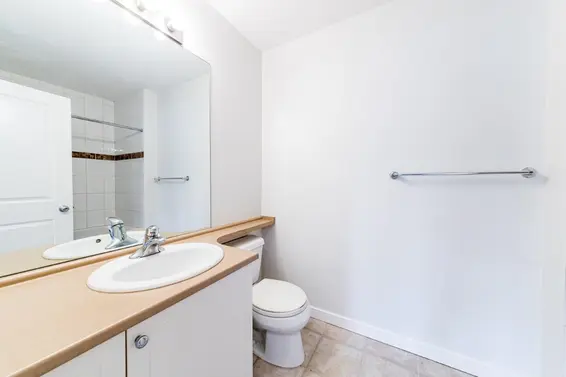 404 183 West 23Rd Street, North Vancouver For Sale - image 4