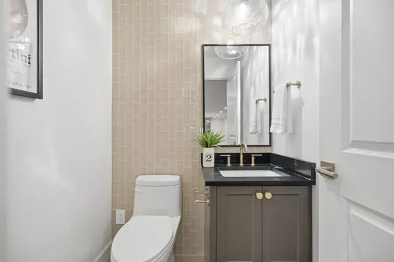 690 East Windsor Road, North Vancouver For Sale - image 31