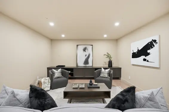 690 East Windsor Road, North Vancouver For Sale - image 32