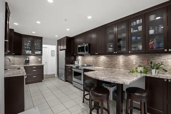 303 1133 East 29th Street, North Vancouver For Sale - image 2
