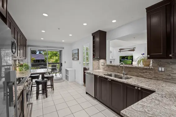 303 1133 East 29th Street, North Vancouver For Sale - image 3
