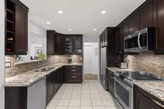 303 1133 East 29th Street, North Vancouver For Sale - image 4