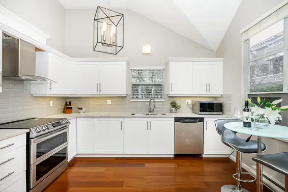 104 222 West 4th Street, North Vancouver