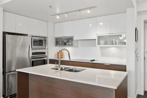503 175 West 2nd Street, North Vancouver For Sale - image 3
