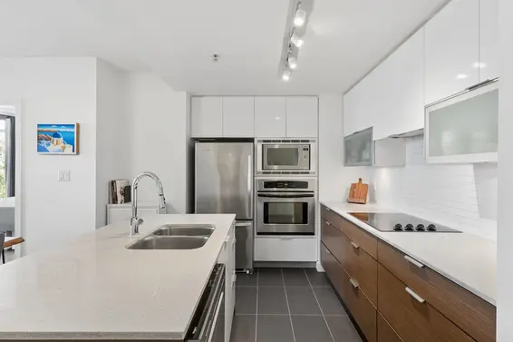 503 175 West 2nd Street, North Vancouver For Sale - image 4