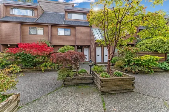 3295 Mountain Highway, North Vancouver For Sale - image 35