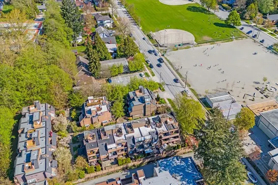 3295 Mountain Highway, North Vancouver For Sale - image 38