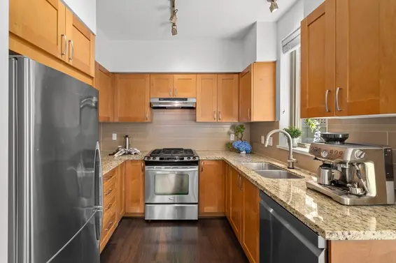 110 2601 Whiteley Court, North Vancouver For Sale - image 19