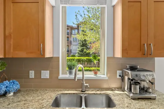 110 2601 Whiteley Court, North Vancouver For Sale - image 21