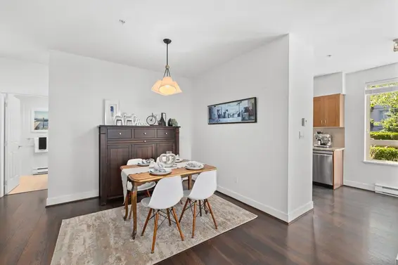 110 2601 Whiteley Court, North Vancouver For Sale - image 6