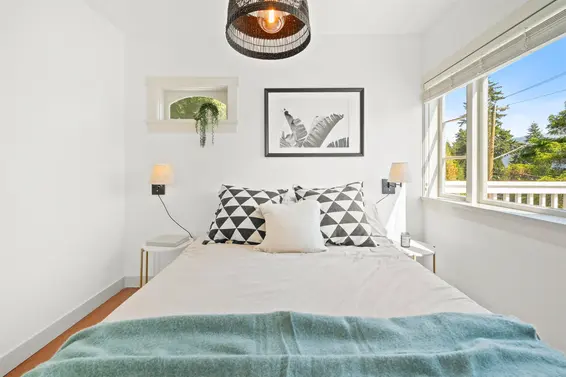 2689 Panorama Drive, North Vancouver For Sale - image 13