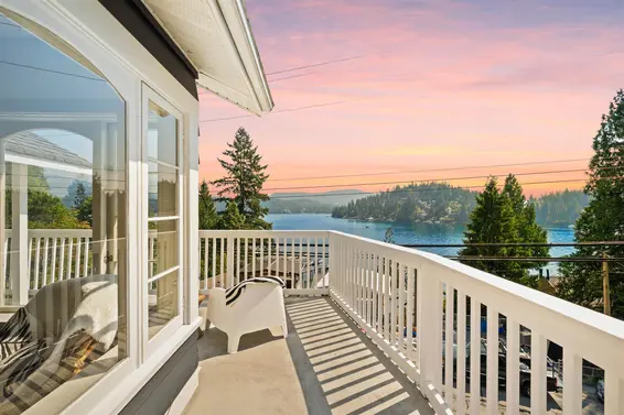 2689 Panorama Drive, North Vancouver For Sale - image 2