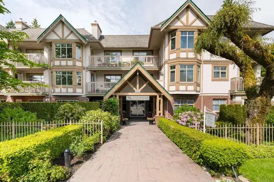 310 2059 Chesterfield Avenue, North Vancouver