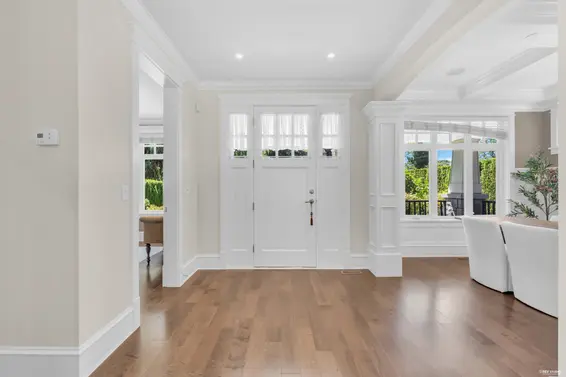 2213 Jefferson Avenue, West Vancouver For Sale - image 3