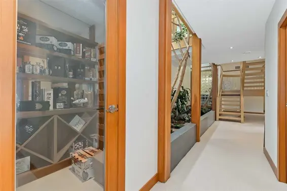 668 Beachview Drive, North Vancouver For Sale - image 26