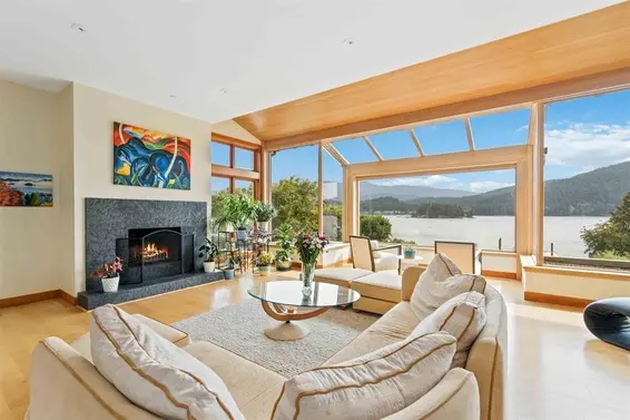 668 Beachview Drive, North Vancouver For Sale - image 7