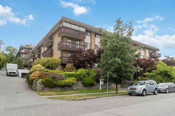 301 120 East 4th Street, North Vancouver