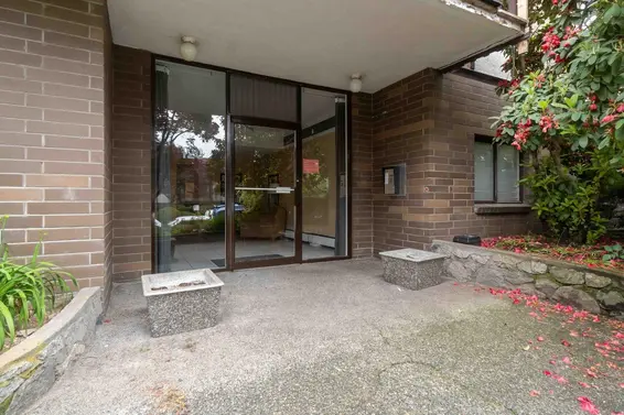 301 120 East 4th Street, North Vancouver For Sale - image 2