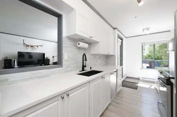 209 223 Mountain Highway, North Vancouver For Sale - image 6