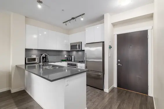 322 2665 Mountain Highway, North Vancouver For Sale - image 2