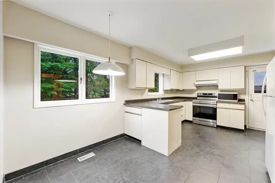 1064 Ruthina Avenue, North Vancouver For Sale - image 18