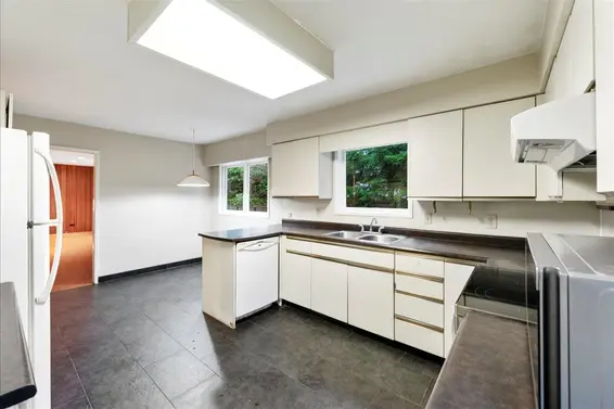 1064 Ruthina Avenue, North Vancouver For Sale - image 19