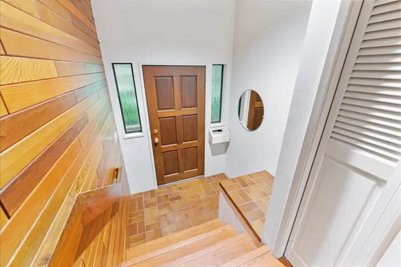 1064 Ruthina Avenue, North Vancouver For Sale - image 7