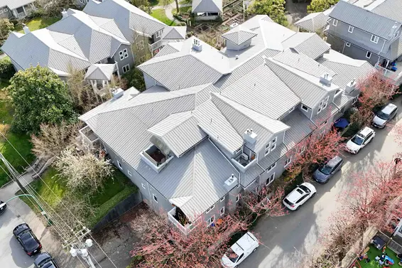 304 1528 Bowser Avenue, North Vancouver For Sale - image 31