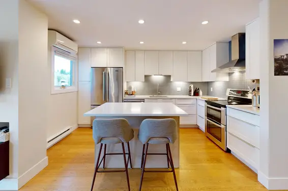 304 1528 Bowser Avenue, North Vancouver For Sale - image 4