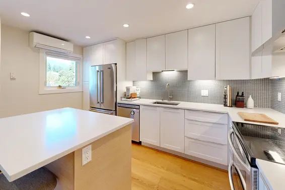 304 1528 Bowser Avenue, North Vancouver For Sale - image 5