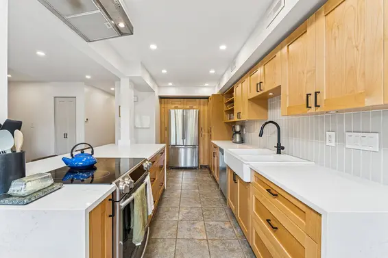 1053 Old Lillooet Road, North Vancouver For Sale - image 3