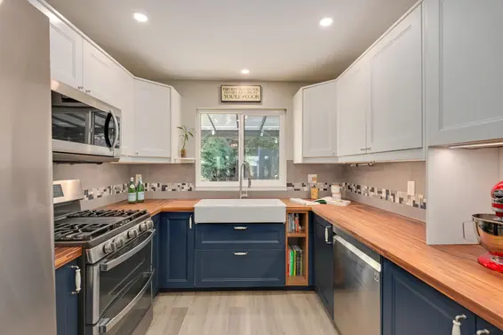 1460 Hamber Court, North Vancouver For Sale - image 3